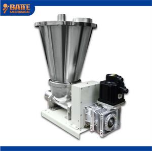 Single screw volumetric feeder